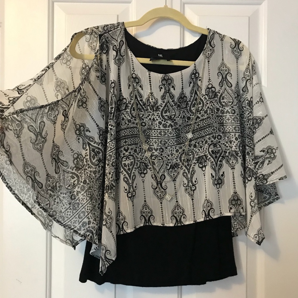 A cute top